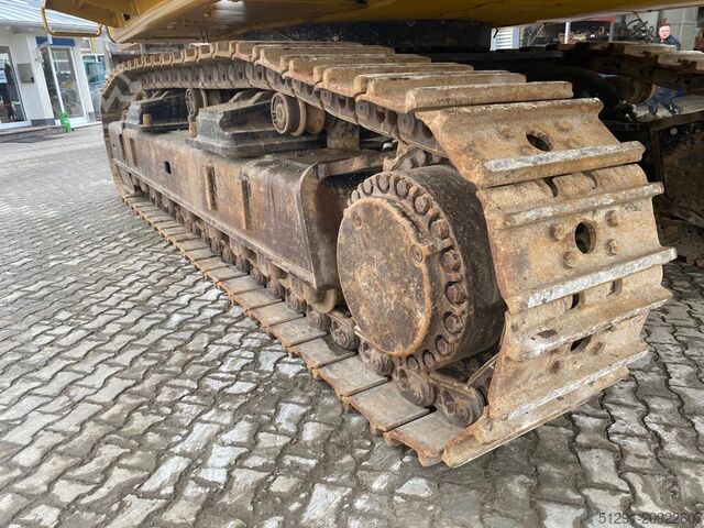 Crawler excavator Caterpillar 390FL ME