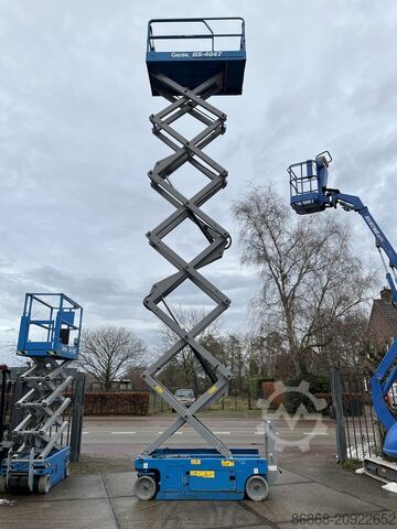 Used Genie GS4047 scissor lift (2017) with new batteries! GENIE GS4047