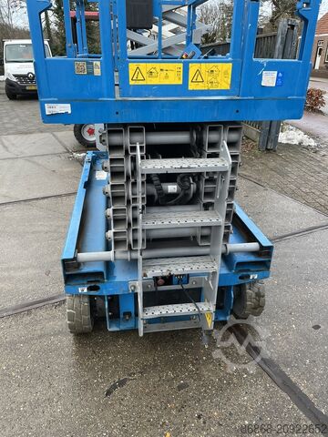 Used Genie GS4047 scissor lift (2017) with new batteries! GENIE GS4047
