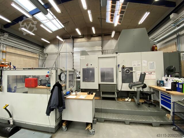 5-axis CNC Universal Machining centre, s Deckel Maho DMC 200 U
