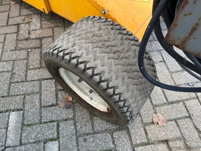 Articulated boom lift Niftylift HR12NE Hoogwerker Knikarmhoogwerker