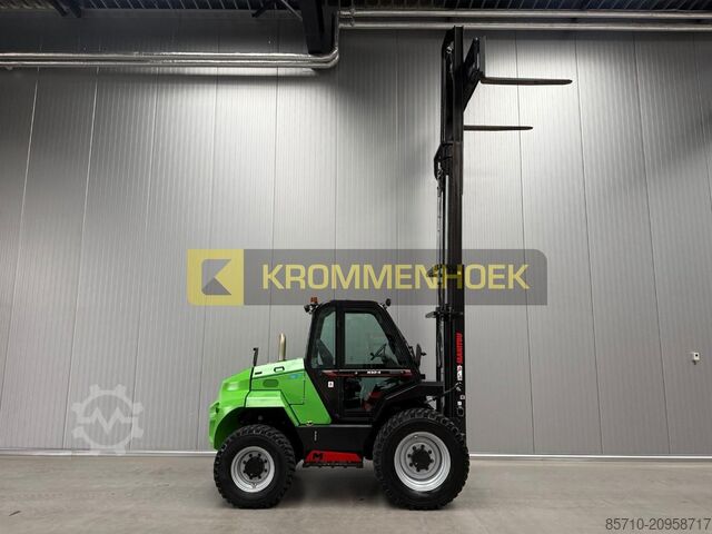 Rough terrain forklift Manitou M30-4