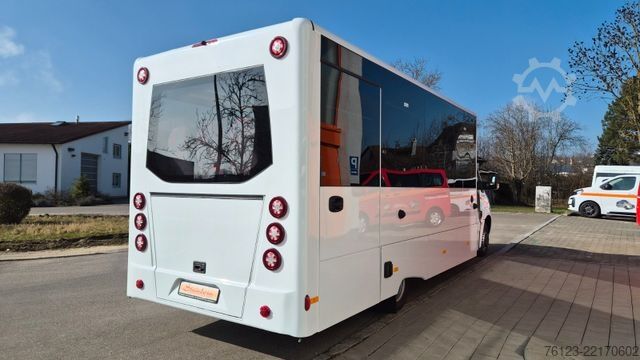 Kleinbus MERCEDES-BENZ 30 Sitzer Schul- Transferbus 519 Vorlauffahrzeug