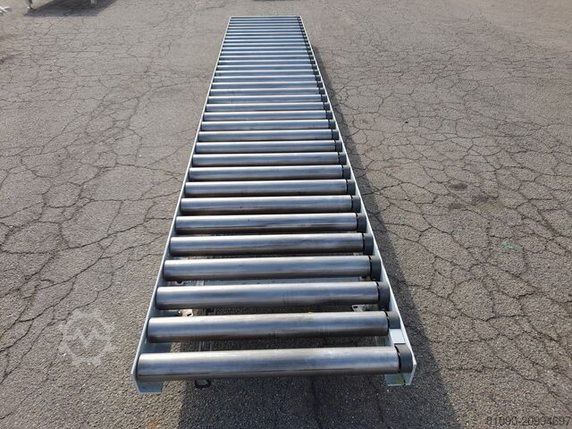 Powered roller conveyor 5200x920x300 mm, roller length L=900 mm  