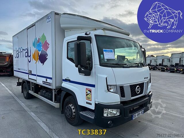 Nissan NT500 150.65 refrigerated truck Nissan NT500 150.65 frigo