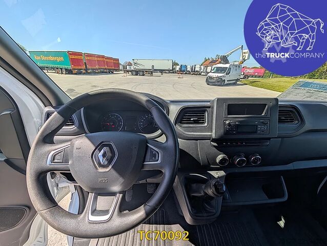 Lifting platform Renault Master 145.35 nacelle klubb