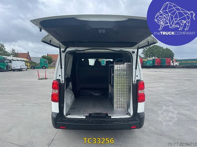 Panel van Opel Vivaro 2.0 CDTI DUBBELE CABINE - 5 ZITPLAATSEN