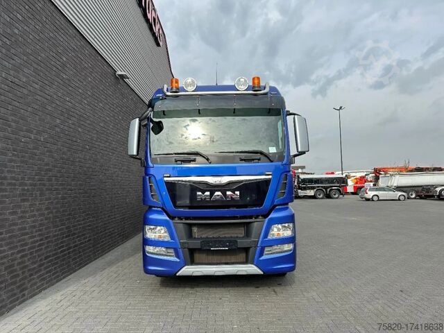 Crane truck MAN TGX 33.560 8X4 TRIDEM + HMF 4020-K8 KRAAN/KRAN/...