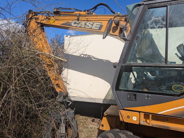 CASE 588-P wheeled excavator with grapple Case 588-P