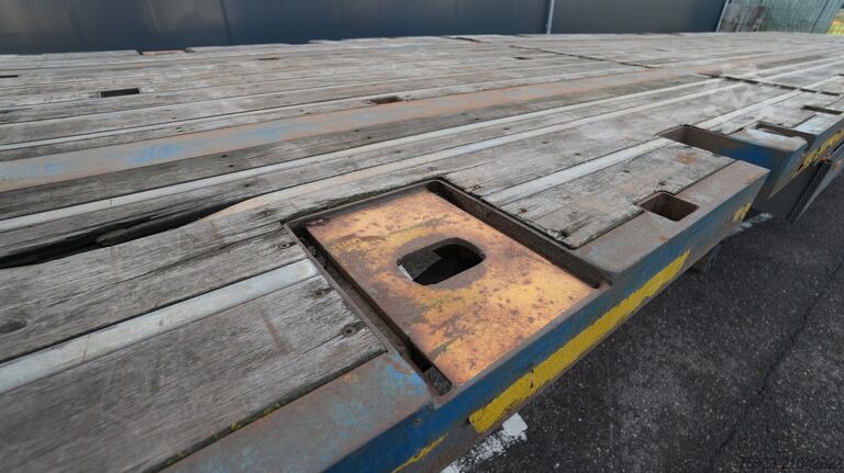 Platform trailer Pacton 3 AXLE FLATBED WITH TWISTLOCKS