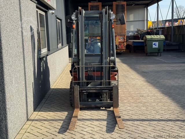 Nissan FD01A15 duplo330 sideshift / 4th function DIESEL FULL CAB. LOW HOURS NISSAN FD01A15 duplo330 sideshift / 4e Functie DIESEL FULL CAB. LOW HOURS