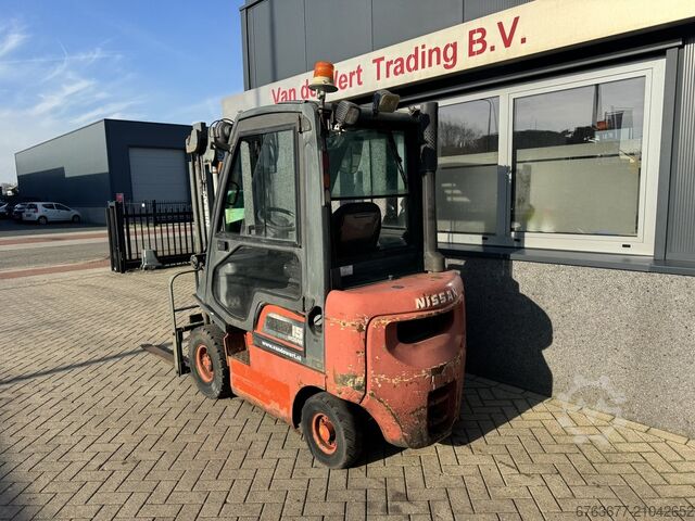 Nissan FD01A15 duplo330 sideshift / 4th function DIESEL FULL CAB. LOW HOURS NISSAN FD01A15 duplo330 sideshift / 4e Functie DIESEL FULL CAB. LOW HOURS