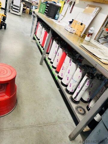 FGT Graphic Machinery - LABELPRESS MARK ANDY XP 5000 --4-color FL/HOT AIR
