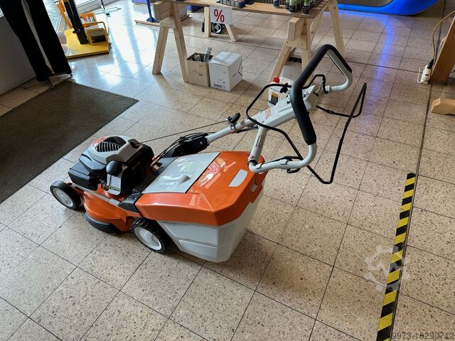 Petrol lawn mower with wheel drive Stihl RM 655 VS