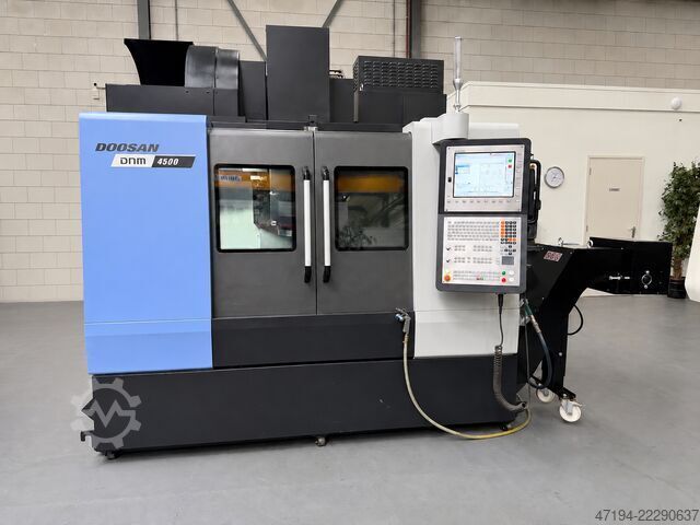 Vertikales Bearbeitungszentrum DOOSAN DNM 4500