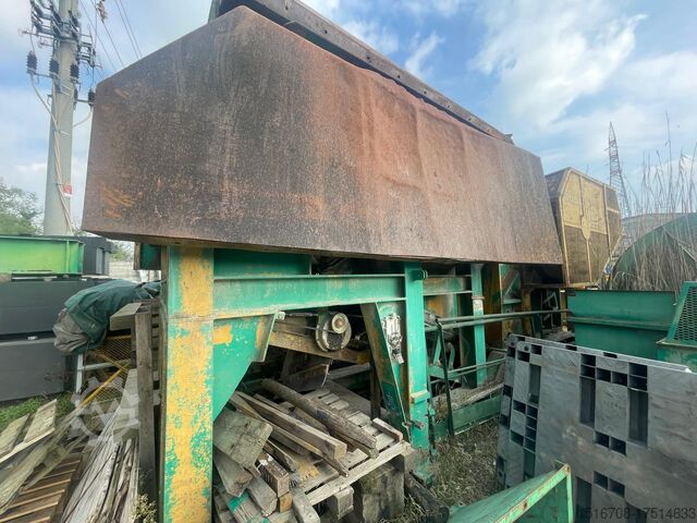 Brecher MEM Maschinenbau LIFT 900 CRUSHER