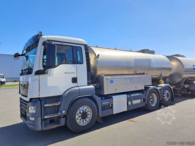 LKW mit Tankaufbau MAN TGS 26.420 6x2 ATM bei 740.430 km am 30.12.2021