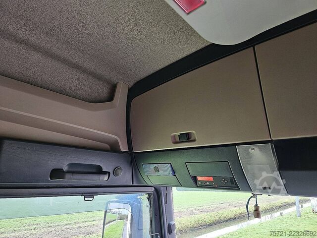 Standard-SZM MAN 18.500 TGX XLX INTARDER