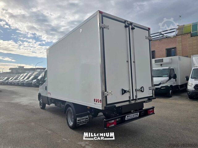 Kühlaufbauwagen IVECO 35-18 2018 CELLA 4,10 FRC 2027