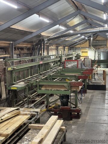 Bearbeitungszentrum mit Durchlauf Hundegger p10
