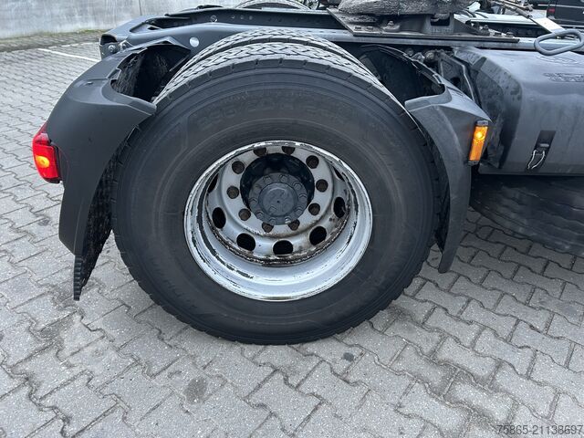 Standard tractor DAF CF 330 FT Sleeper Cab / 618 dkm / NL Truck / AP...