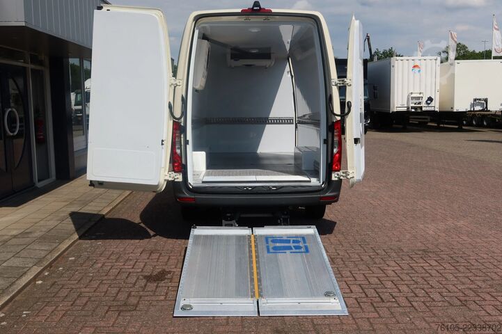 Refrigerated/freezer transport (delivery van) Mercedes-Benz Sprinter 315 L3/H2 Koelen/Vriezen Bi-Temp + Laa...