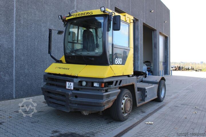 Terminal-Traktor Terberg RT282