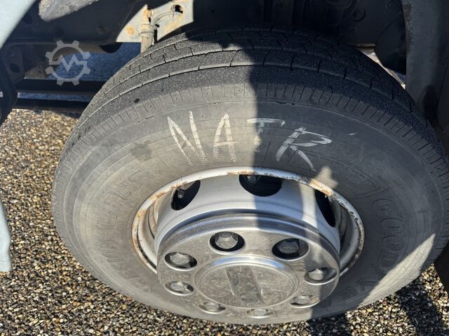 Kranwagen DAF LF 45.170 4x2 Kastenwagen mit FASSI F80A.22 Kran Baujahr 2005 DAF 45.170 4x2 bakwagen FASSI F80A.22 kraan 2005