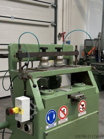 Fräsmaschine für Schubladenverbindungen OMEC 750 OMEC 750