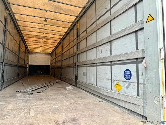 Plane Schmitz Cargobull SCS 24 / EDSCHA / Liftachse