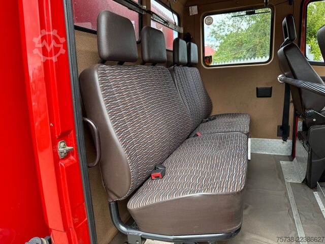 Sonderausbau-Transporter MERCEDES-BENZ 510 DoKa 6-Sitze/Servo/Benzin