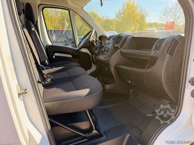 Box van Opel Movano C L4 3,5t 2.2D Koffer m. Ladebord