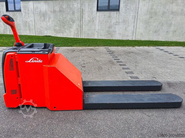 Warehouse technology Linde T 30