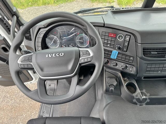 Tanker truck Iveco T-Way AD190T43WH AT Fuel Tank Truck (3 units)