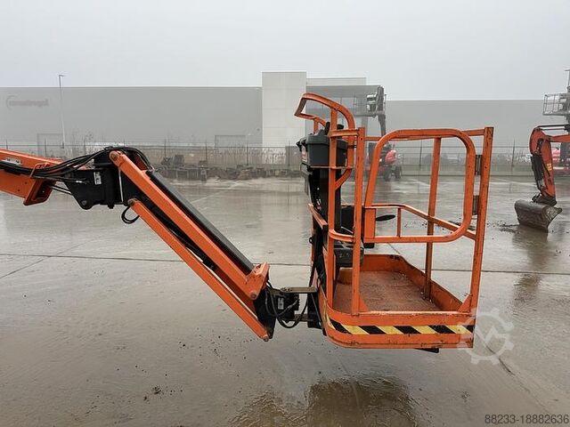 Aerial platform JLG E300AJP