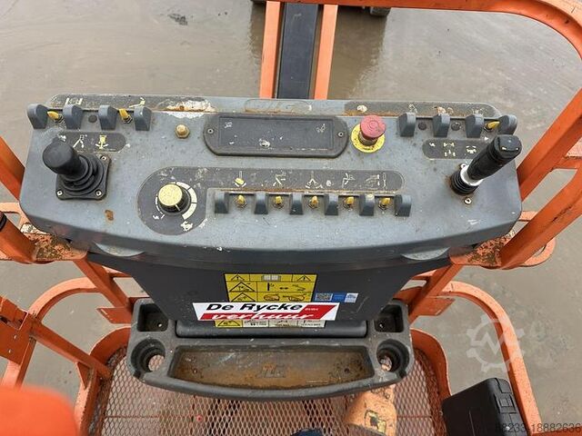 Aerial platform JLG E300AJP