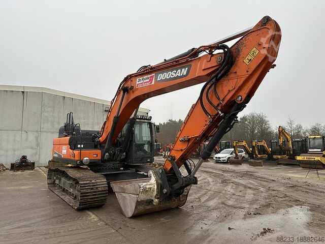 Excavator Doosan DX300LC-5