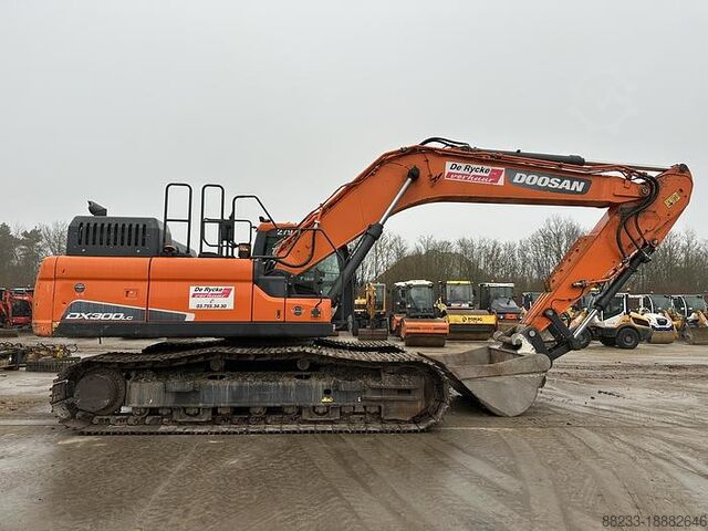 Excavator Doosan DX300LC-5