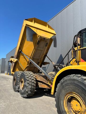 Dumper Caterpillar 745 C