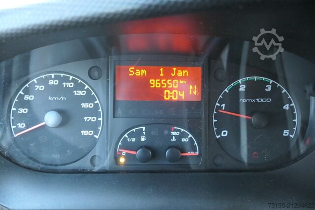 Transporter mit Koffer iveco Daily 35 S11 C30C AUTOMATIK KAMERA Regale LUFT DURCHGANG EURO-5 CoC