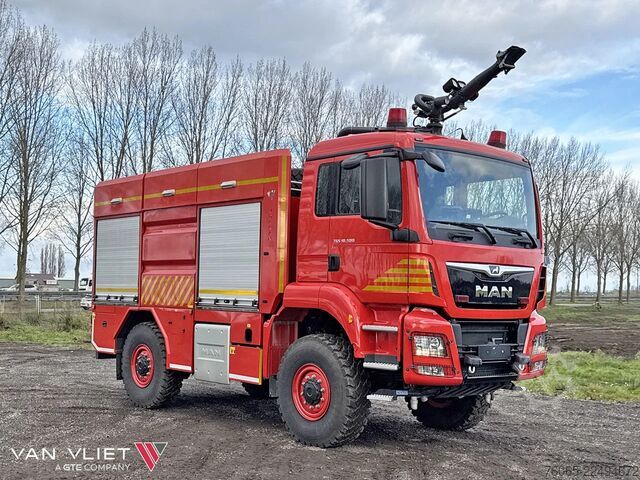 Fire engine MAN TGS 18.500 BB Fire Fighter Truck (2 units)