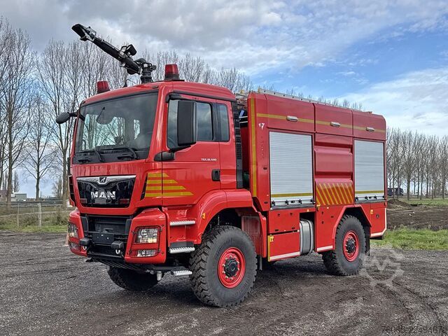 Fire engine MAN TGS 18.500 BB Fire Fighter Truck (2 units)