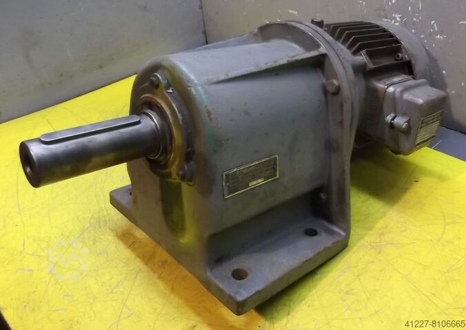 Getriebemotor 1,1 kW 16,5/33 U/min Bauer** DO43/105