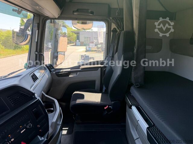 Standard SZM MAN TGX 18.510 XXL Intarder ACC LGS Standklima Navi