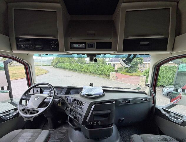 Refrigerated truck VOLVO FH 13.500 I-PARK COOL CARRIER TRS COOLING ISOLAT