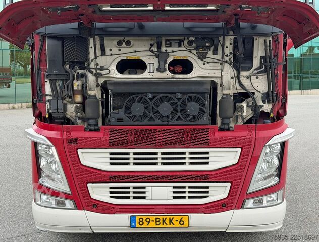 Refrigerated truck VOLVO FH 13.500 I-PARK COOL CARRIER TRS COOLING ISOLAT