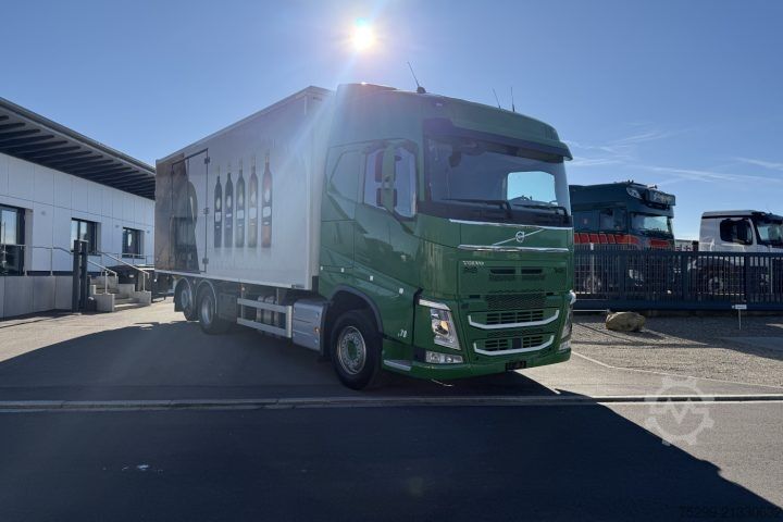 Refrigerated truck Volvo FH-460 6x2R Carrier / Swiss-Vehicle