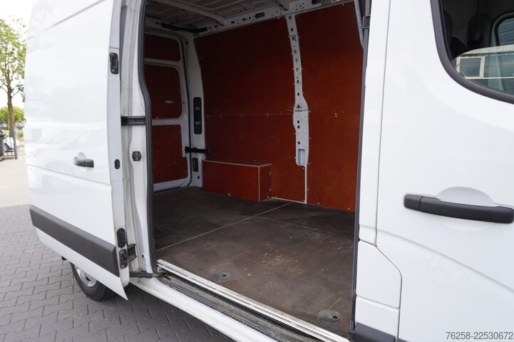 Delivery van Renault Master 2.3 dCi 150PK L2H2 - Airco - Navi - Crui...