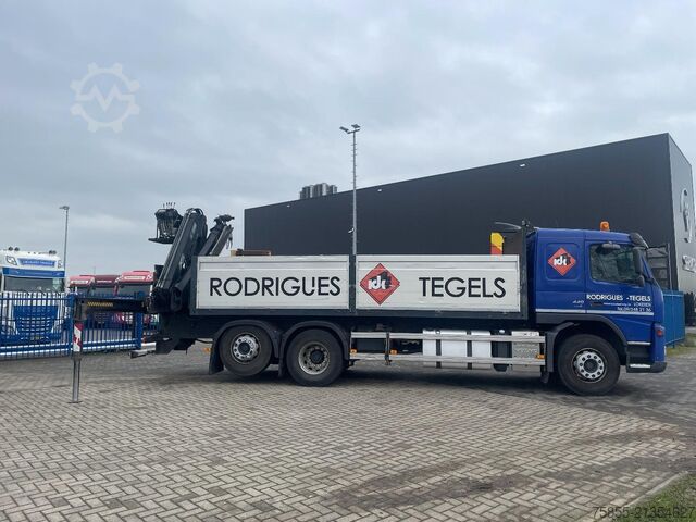 Open body Volvo FM 440 6x2 / Platform / Hiab 166 D-3 Pro Crane-...
