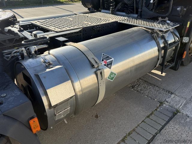 Standard tractor unit IVECO AS440S46T/P LNG / Intarder